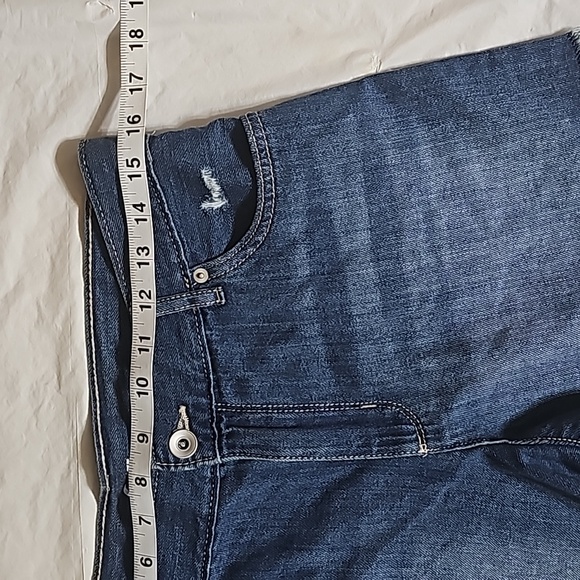 Sugar & Jade Girl Size 14 Plus Blue Denim Frayed Hem Distressed 5 Pockets Short - Picture 10 of 13